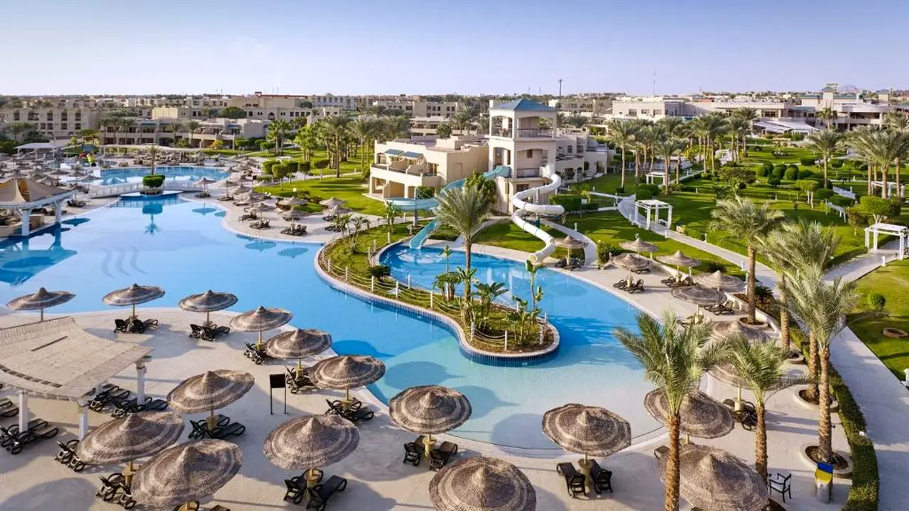Coral Sea Holiday Aqua Park